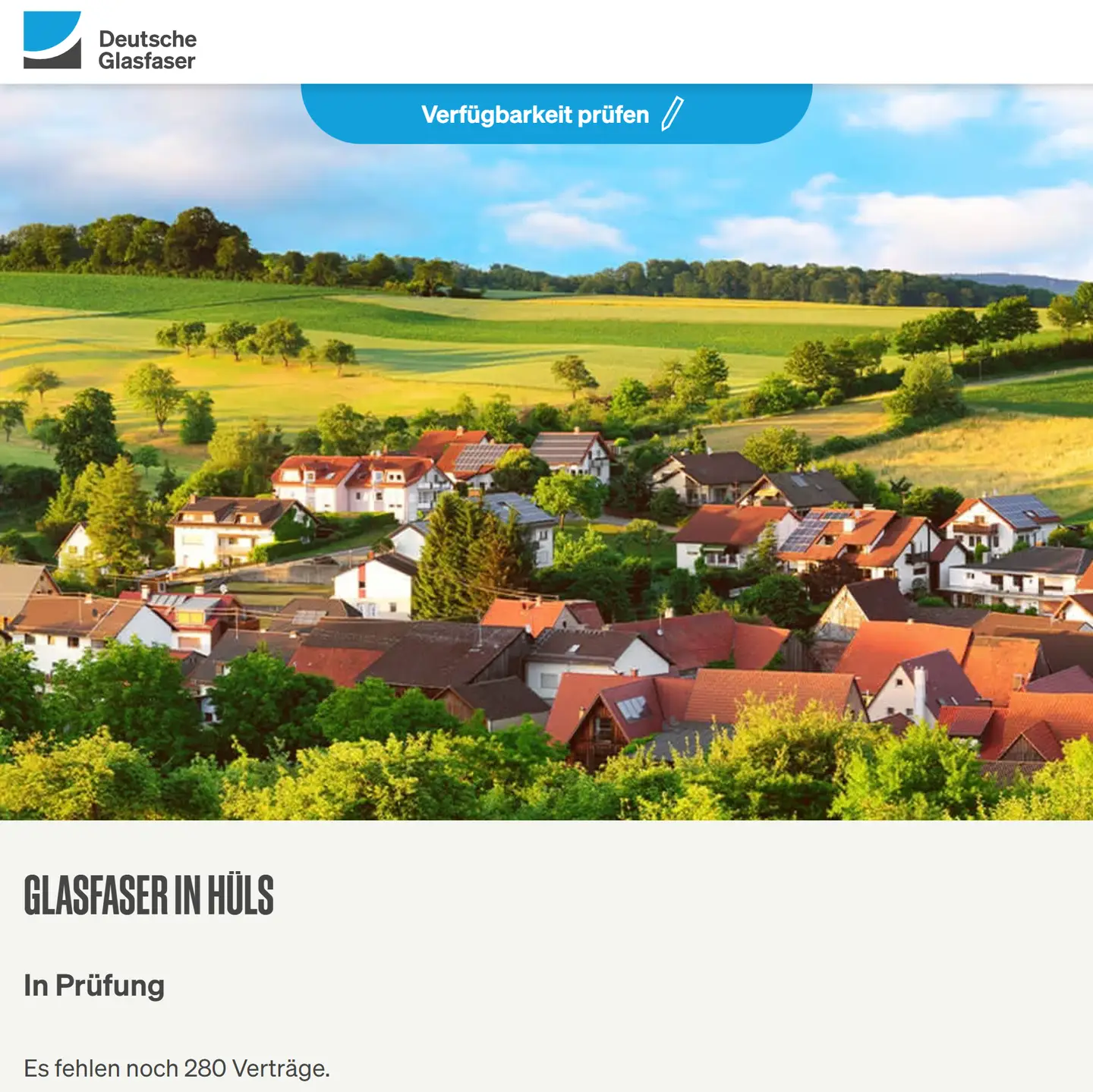 Screenshot von "Deutsche Glasfaser", oben DG Logo, ein Landschaftsbild, Schriftzüge "Glasfaser in Krefeld-Hüls", in Prüfung und die letzte Anzahl fehlender Verträge